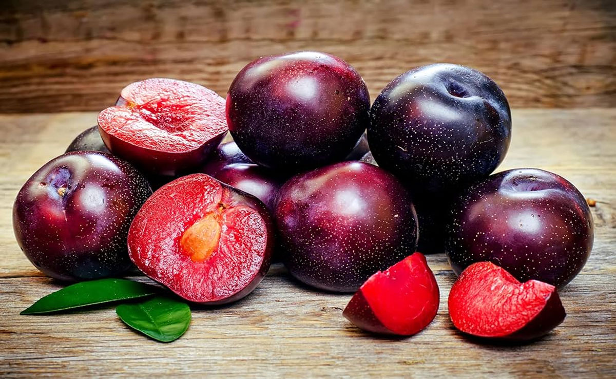 Diabetes: 8 summer fruits that help control blood sugar