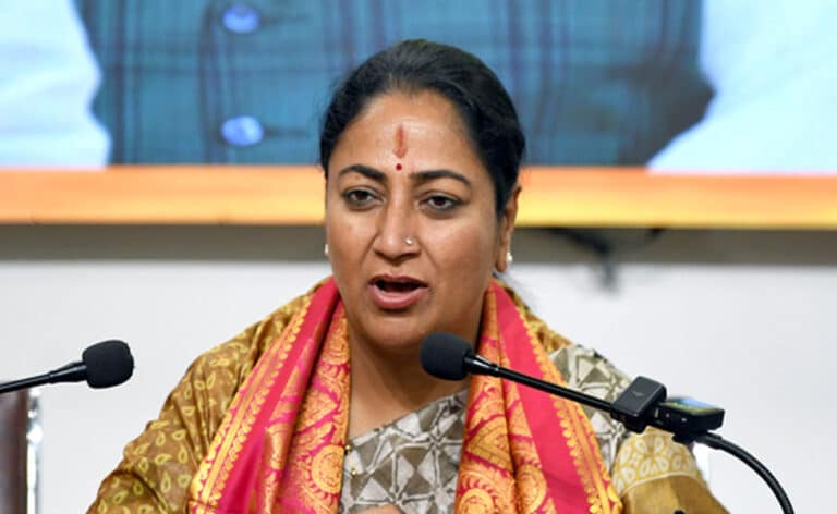 Delhi Budget 2025: रेखा गुप्ता के नेतृत्व वाली भाजपा सरकार आज पेश करेगी पहला बजट – जानिए क्या है उम्मीद