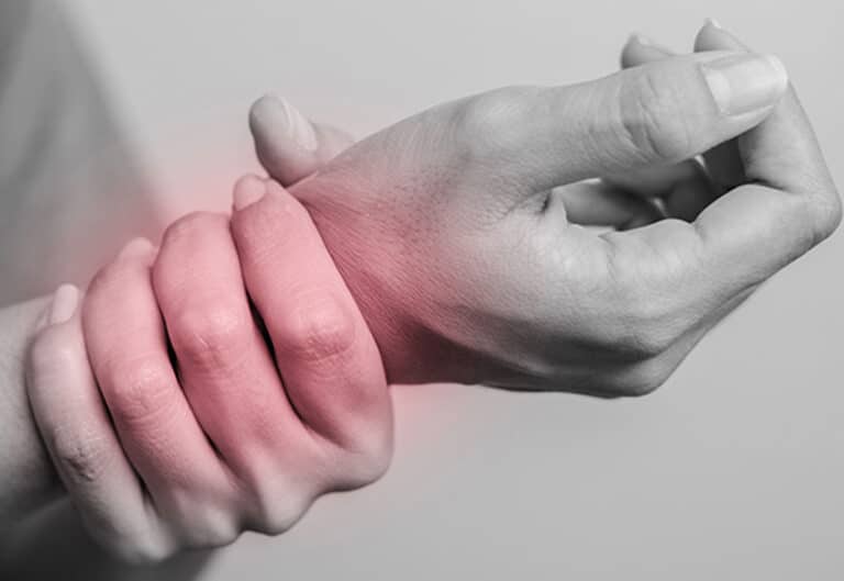 Diabetes आपकी हड्डियों और जोड़ों को कैसे कमज़ोर करता है?