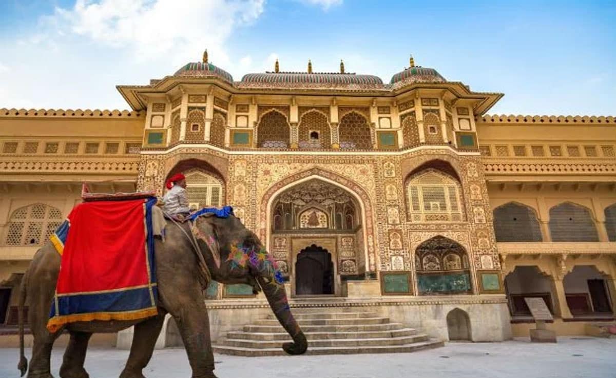 Amer Fort becomes a symbol of international friendship: JD Vance received a royal welcome in Jaipur