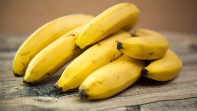Consuming these 5 things with banana can spoil your health, know the details
