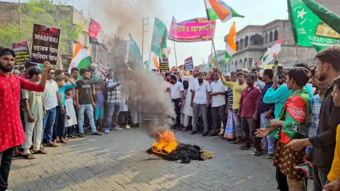 Bengal Waqf Act protests: Central forces deployed in Murshidabad, Mamata rejects the law