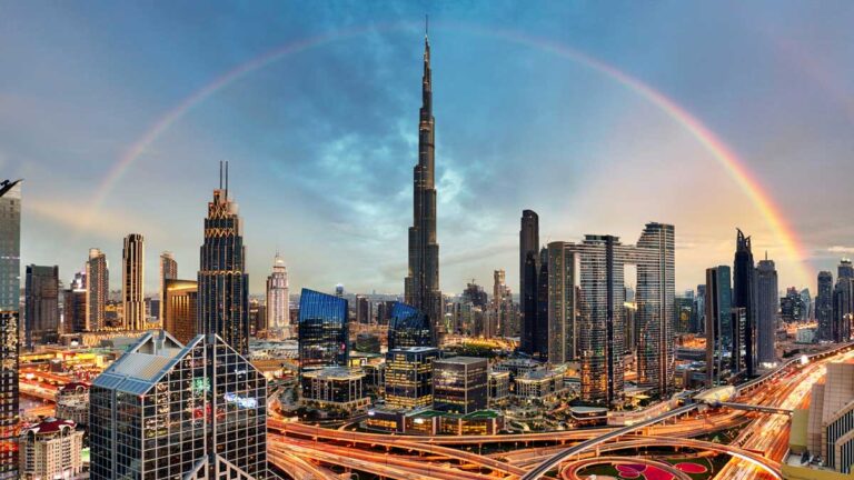 Burj Khalifa: दुबई की शान और विश्व की सबसे ऊँची इमारत का अद्भुत इतिहास