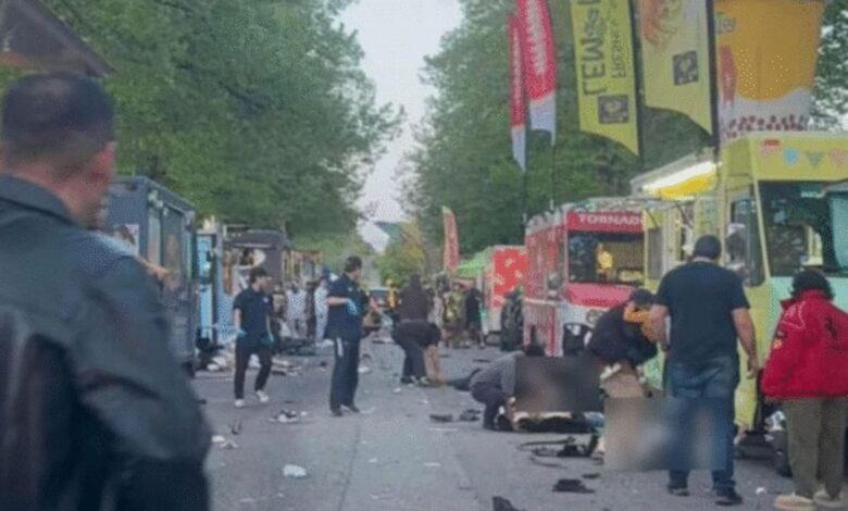 Car hits crowd at Vancouver festival