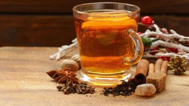 Clove-cinnamon water is nectar for these 5 people!