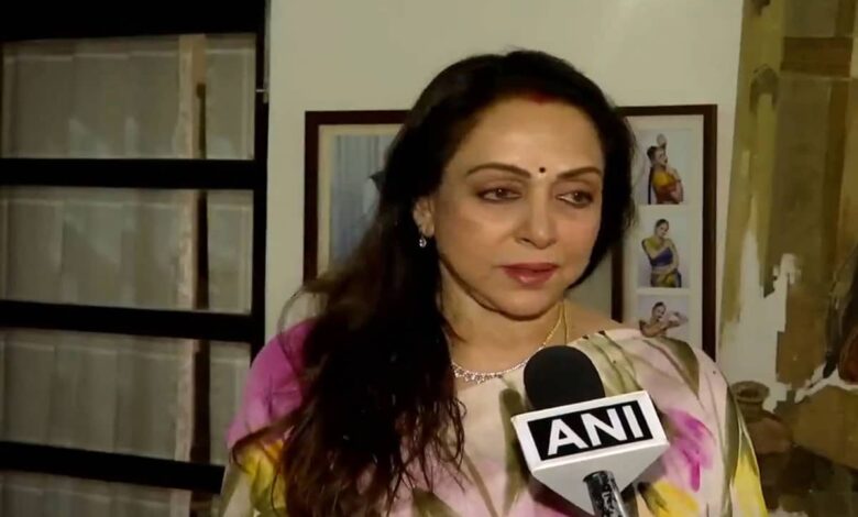 Hema Malini paid tribute to Manoj Kumar, said- his films will inspire generations"