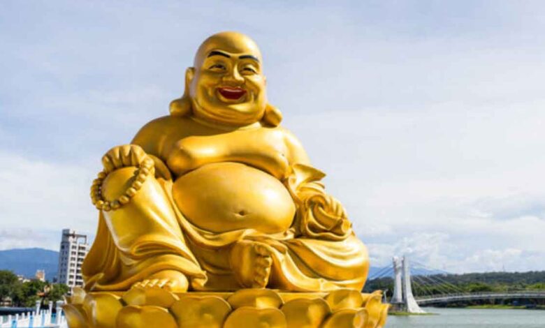 Know The mysterious reason behind keeping Laughing Buddha at home!