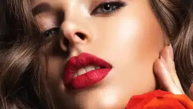 Make your lips red all day long, make your lipstick smudge proof