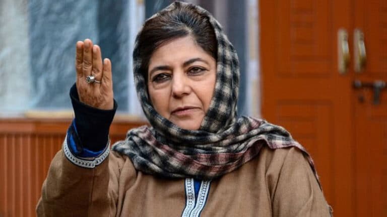 Mehbooba Mufti ने पहलगाम में कार्रवाई में संयम बरतने का आह्वान किया, नागरिकों की सुरक्षा का आग्रह किया