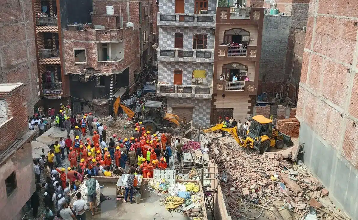 Chief Minister Rekha Gupta ordered a quick inquiry into the Mustafabad building accident