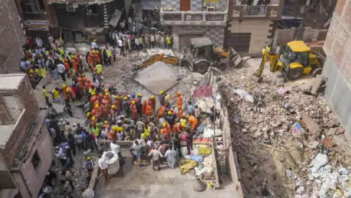 Chief Minister Rekha Gupta ordered a quick inquiry into the Mustafabad building accident