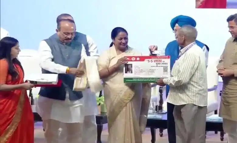Pradhan Mantri Vaya Vandana Yojana: Ayushman Bharat cards distributed to senior citizens of 70+ age in Delhi
