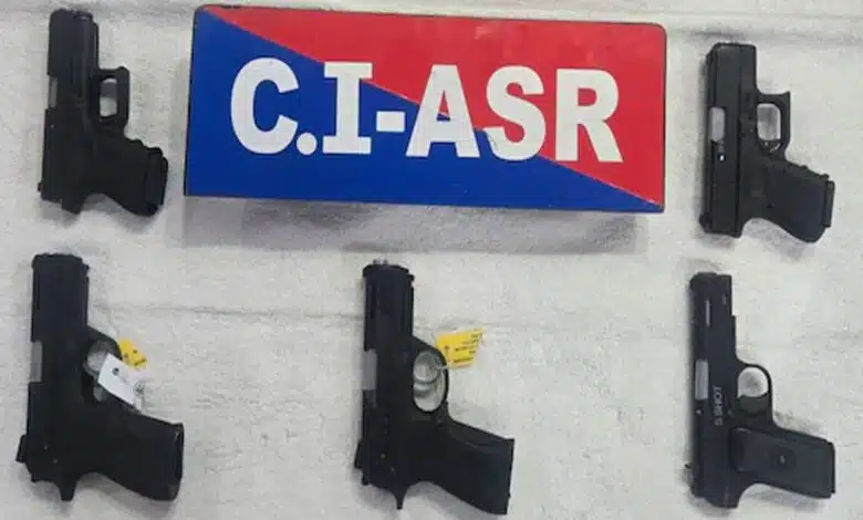 A man arrested with 5 pistols in Punjab, accused of having links with Pakistan