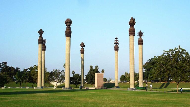 Rajiv Gandhi Memorial: आधुनिक भारत के शिल्पकार को समर्पित एक स्मारक