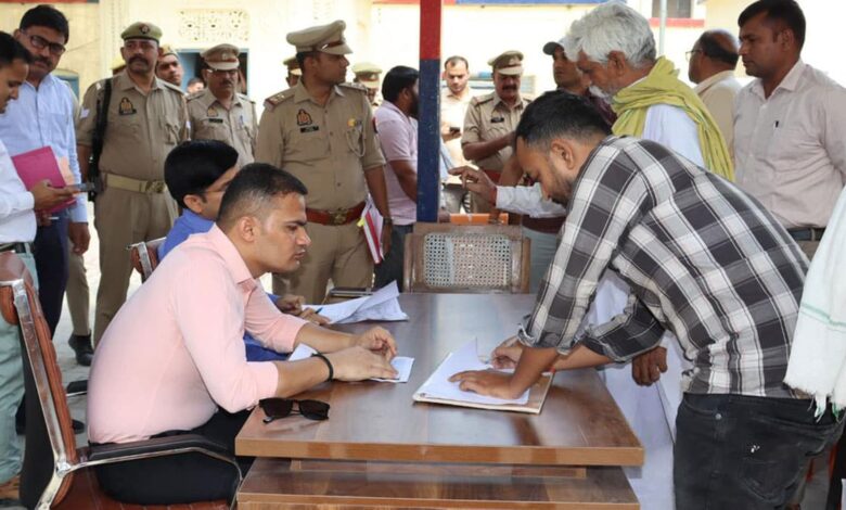 "Sambhal: DM-SP Address Grievances on Samadhan Diwas"