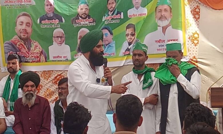 National President of Terai Kisan Union was given a rousing welcome in Sambhal, farmers showed solidarity