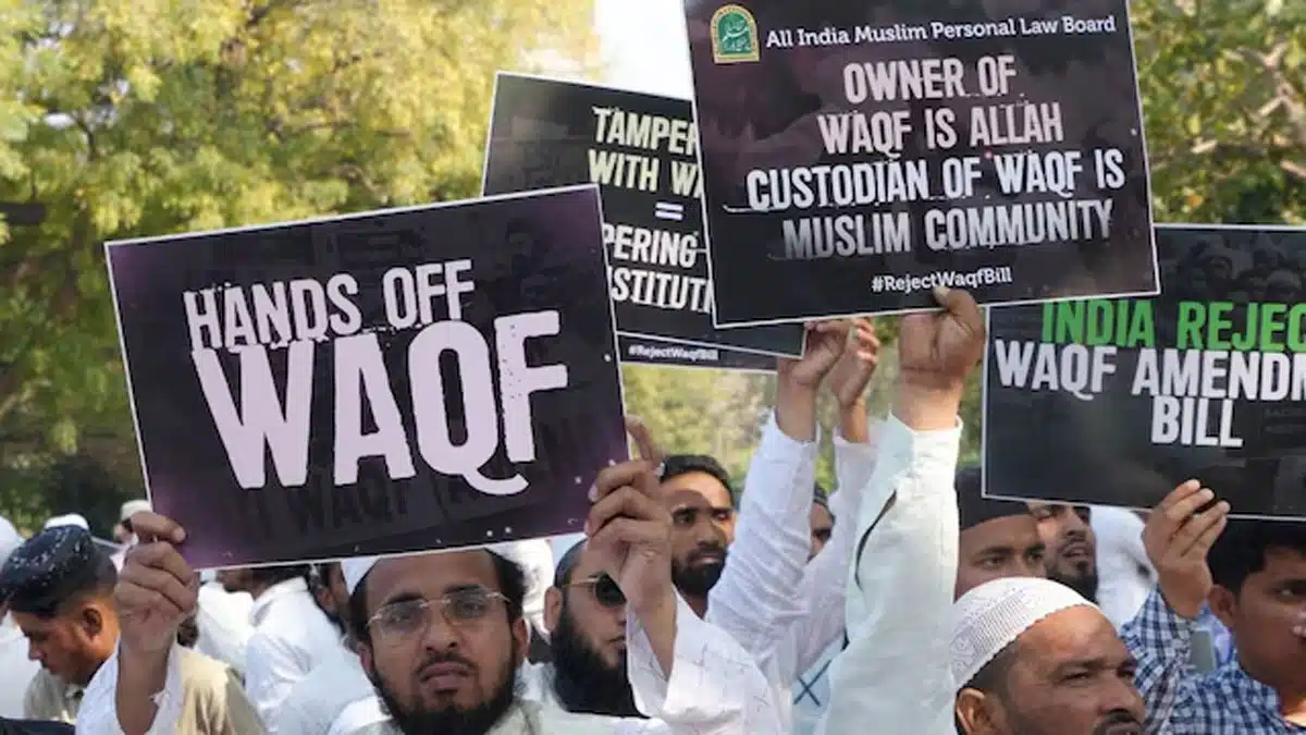 Hearing on Waqf Act continues, Supreme Court refuses interim relief