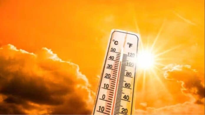 Weather update of Delhi and Gujarat