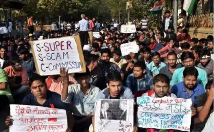 Teachers who lost their jobs in West Bengal protest, adamant on the demand for OMR sheets