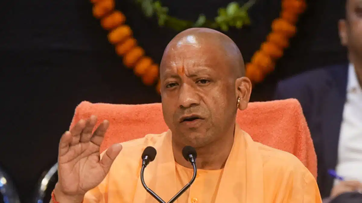 Yogi Adityanath reacted strongly to Bengal violence, said: 'Ghosts of kicks will not listen to words'