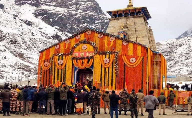 Kedarnath Dham के कपाट खुलने से पहले फूलों से सजावट की तैयारी शुरू