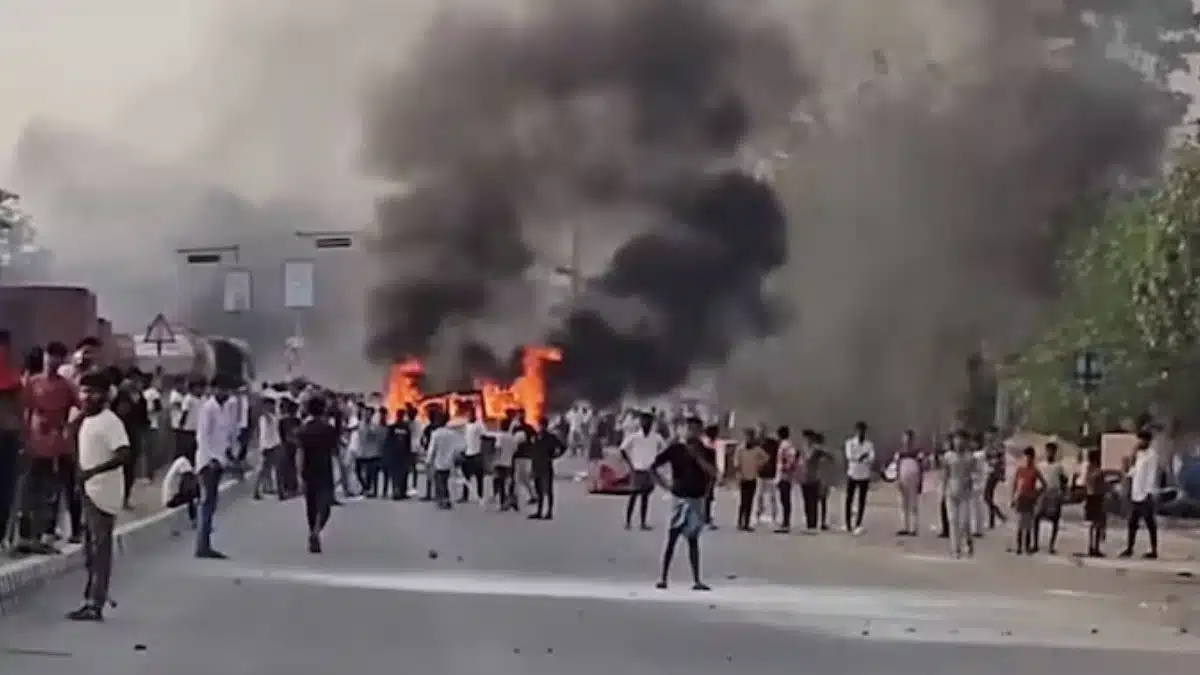 Murshidabad violence: Calcutta High Court orders deployment of central forces during protests over Waqf Act