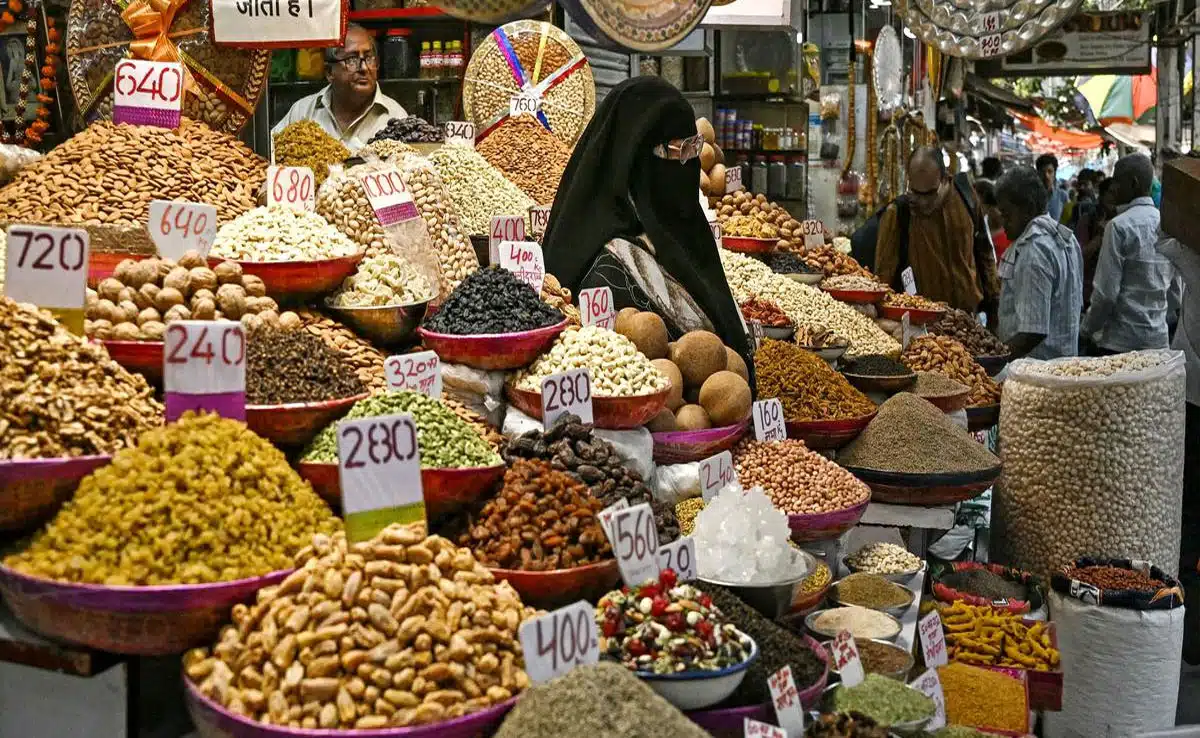 India's retail inflation rate declined in March, CPI reached 3.34%