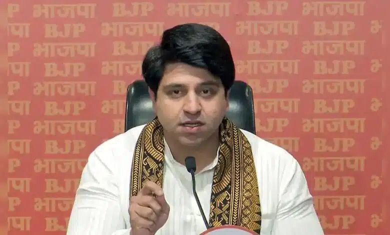 Poonawalla Criticizes Congress Over Terrorism Policy