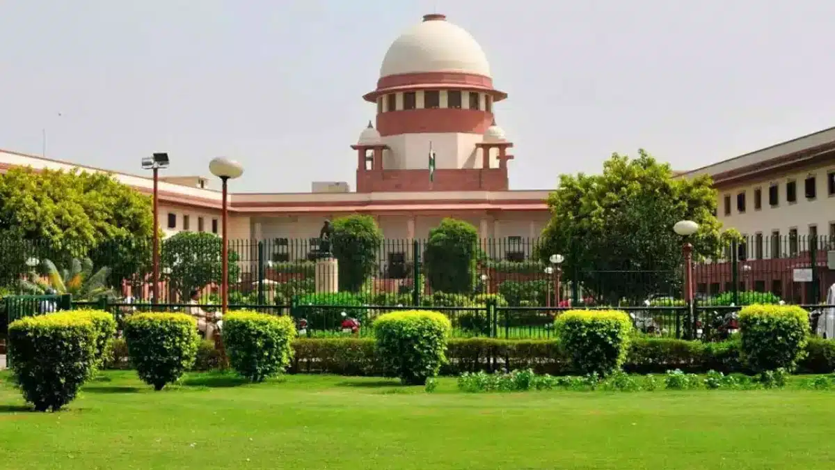 
Supreme Court hears petitions challenging the Waqf Act