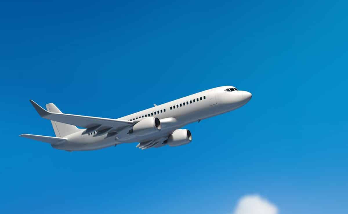 Heavy rain in Delhi-NCR, 13 flights diverted due to storm, IGI Airport issued advisory for passengers