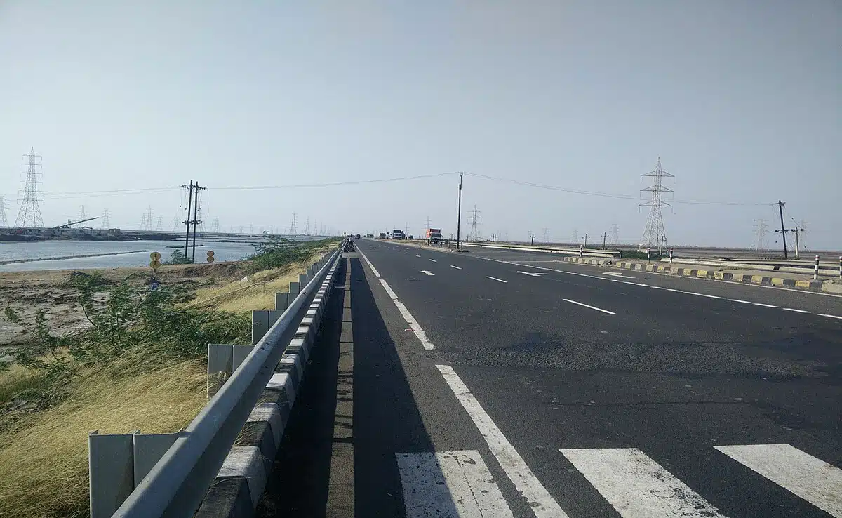 Ahmedabad Bhavnagar Highway Gujarat: Five people died, three injured in a horrific collision between SUV and car in Ahmedabad