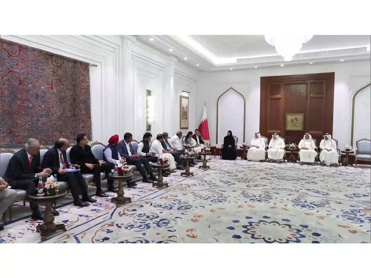 All party delegation tribute to Mahatma Gandhi in Qatar 4 All-party delegation tribute to Mahatma Gandhi in Qatar