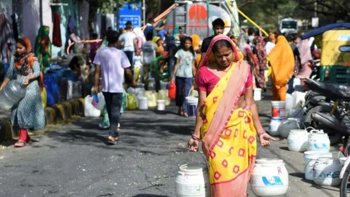 Atishi wrote a letter to CM on water crisis in Delhi