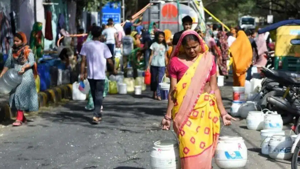 Atishi wrote a letter to CM on water crisis in Delhi 4 Atishi wrote a letter to CM on water crisis in Delhi