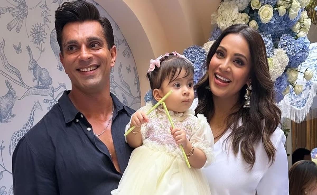 Bipasha Basu shared a picture with daughter Devi on Instagram | See photo