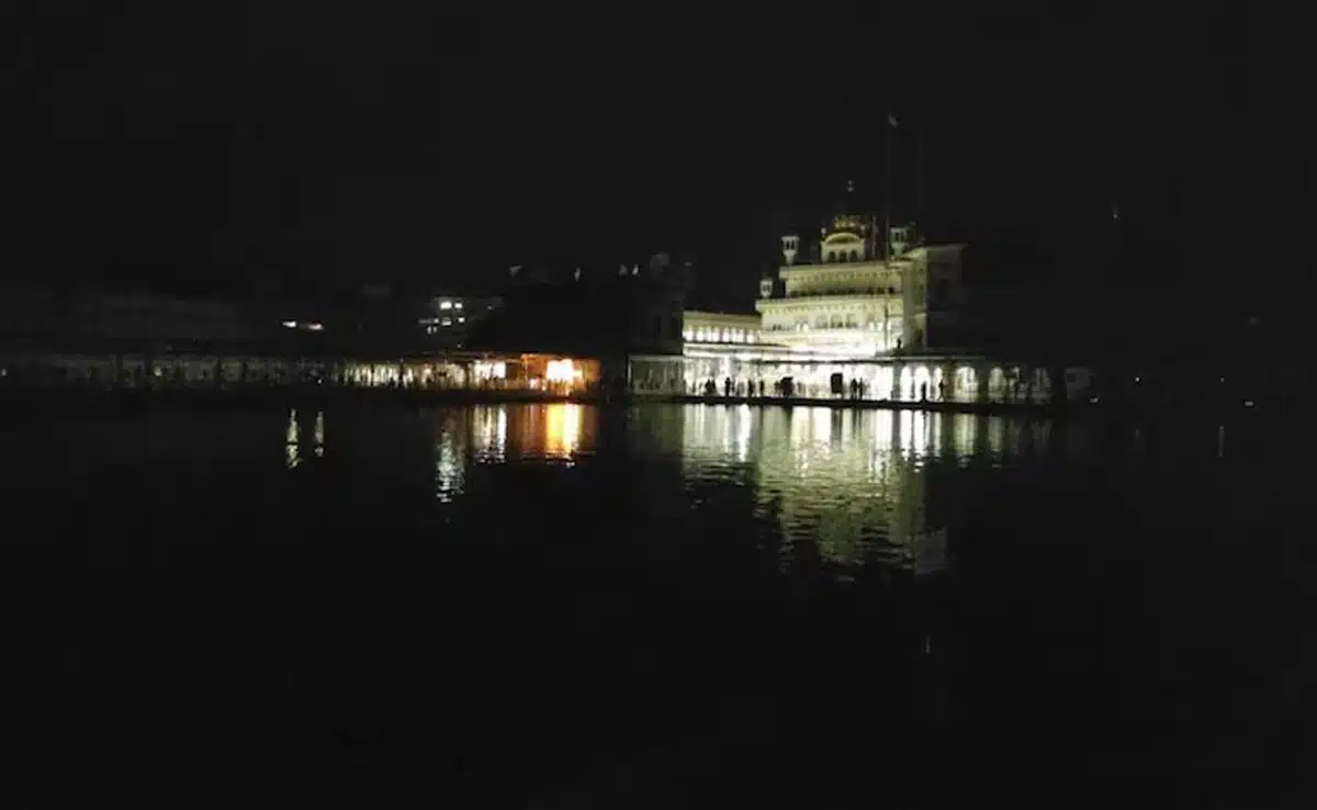 Blackout In Amritsar IndiGo flight returns to Delhi after siren and blackout in Amritsar