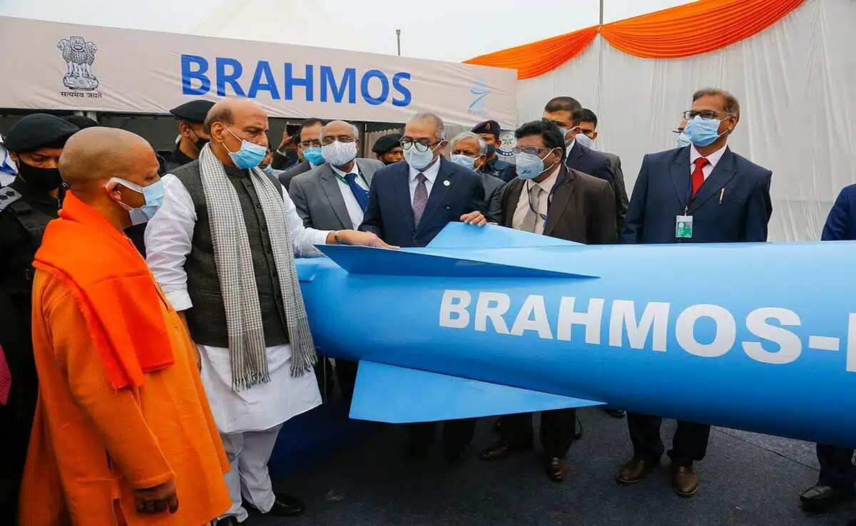 BrahMos facility 1 Brahmos facility will be inaugurated in Lucknow today, 100 missiles will be made in a year