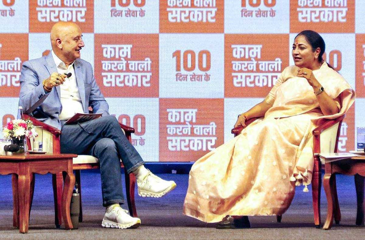 CM Rekha Gupta in 100 days service program