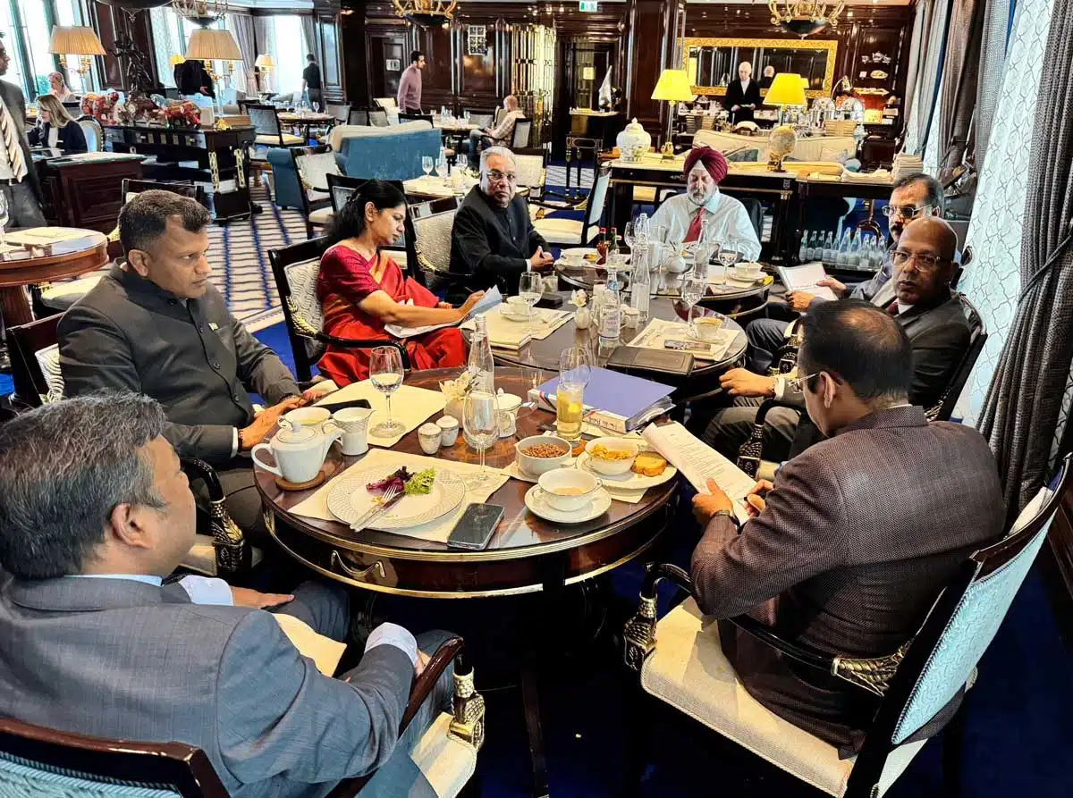 Delegation of Indian MPs active in Moscow1 Delegation of Indian MPs active in Moscow