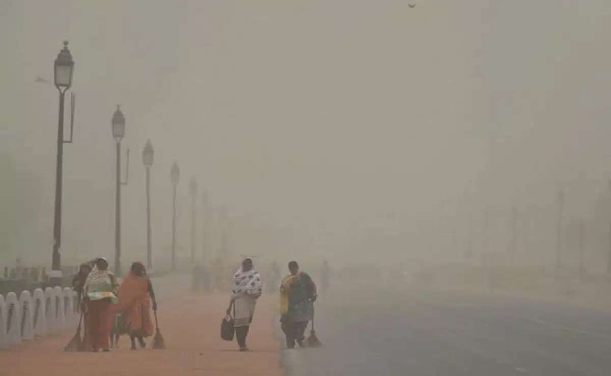 Delhi NCR 2 Delhi: Due to sudden change in weather, dust storm occurred in NCR, air quality reached poor category