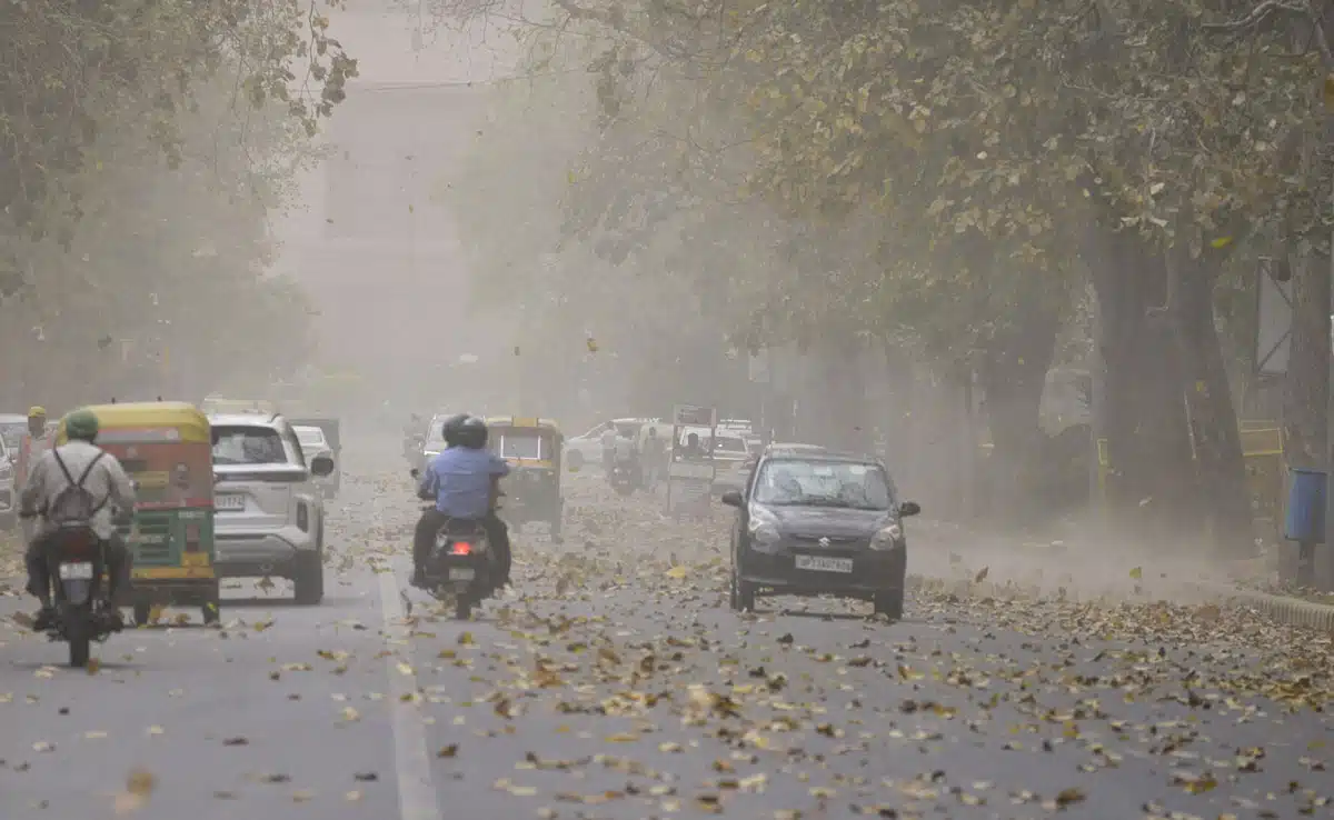 Pollution wreaks havoc in Delhi: Air quality 'very poor' for the second consecutive day