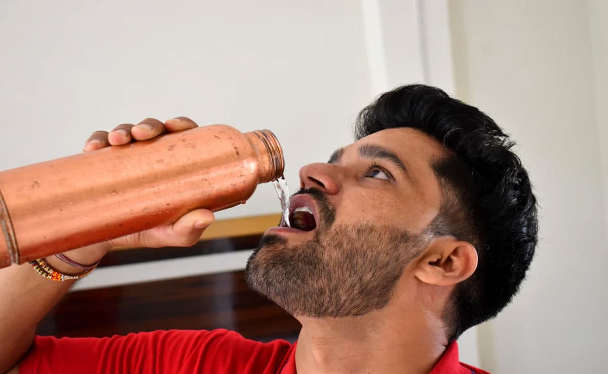 Drinking turmeric water in a copper vessel is beneficial for health, know its benefits