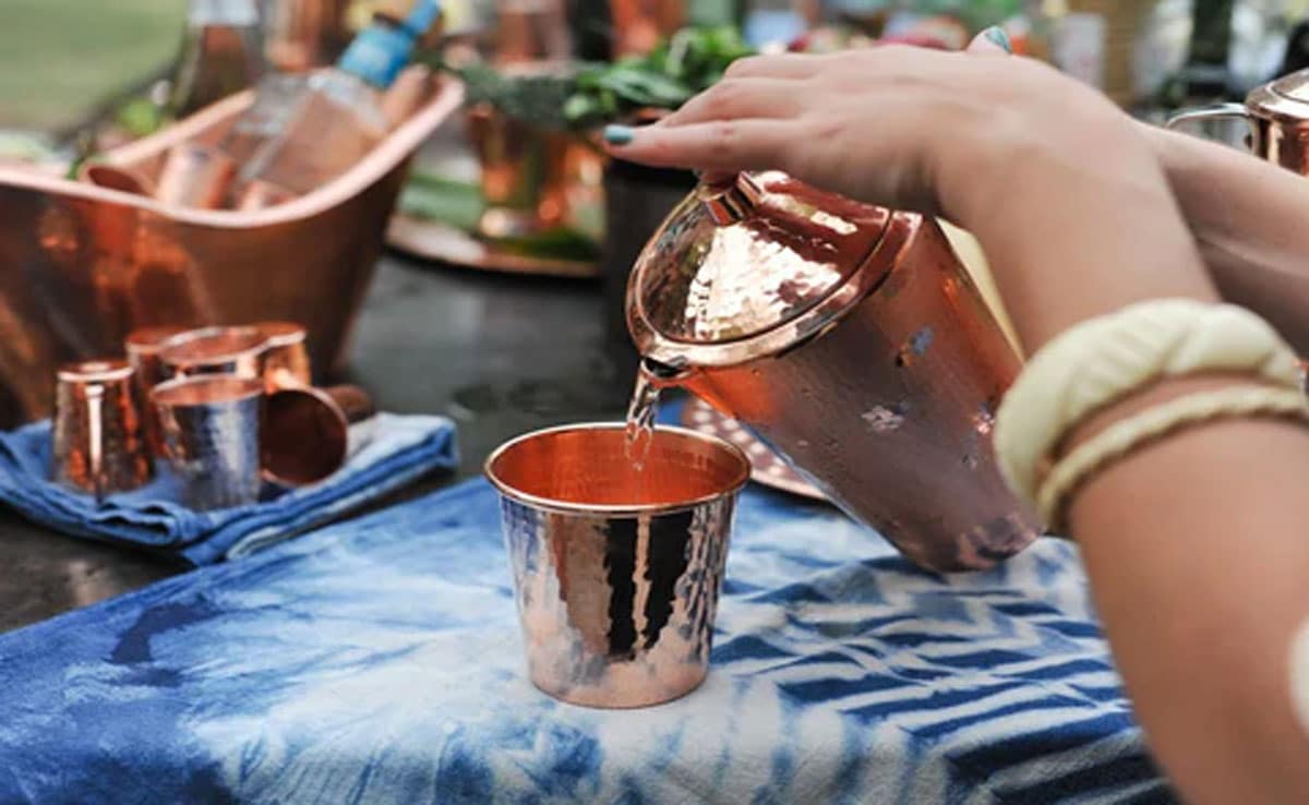 Drinking in copper vessel Drinking turmeric water in a copper vessel is beneficial for health, know its benefits
