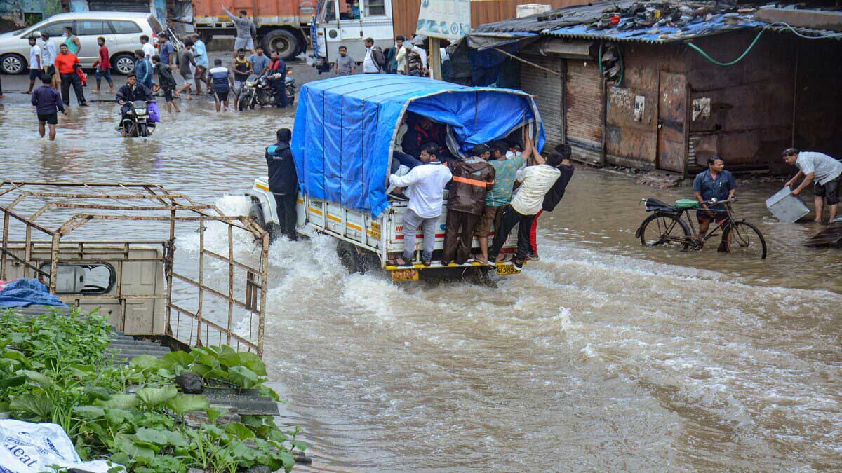 Heavy rain wreaks havoc in Karnataka