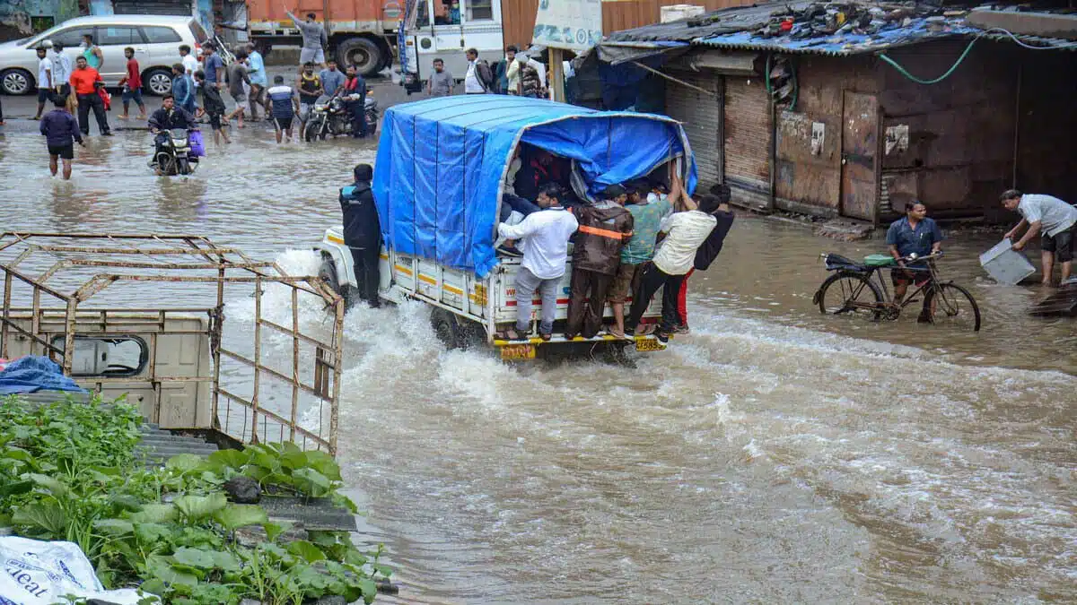 Heavy rain wreaks havoc in Karnataka 4 Heavy rain wreaks havoc in Karnataka