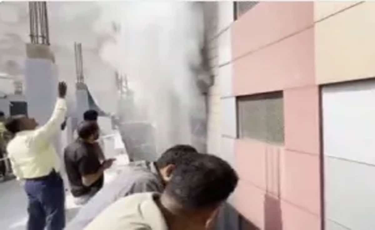 Huge fire in Ajmer hotel 1 Huge fire in Ajmer hotel, four dead