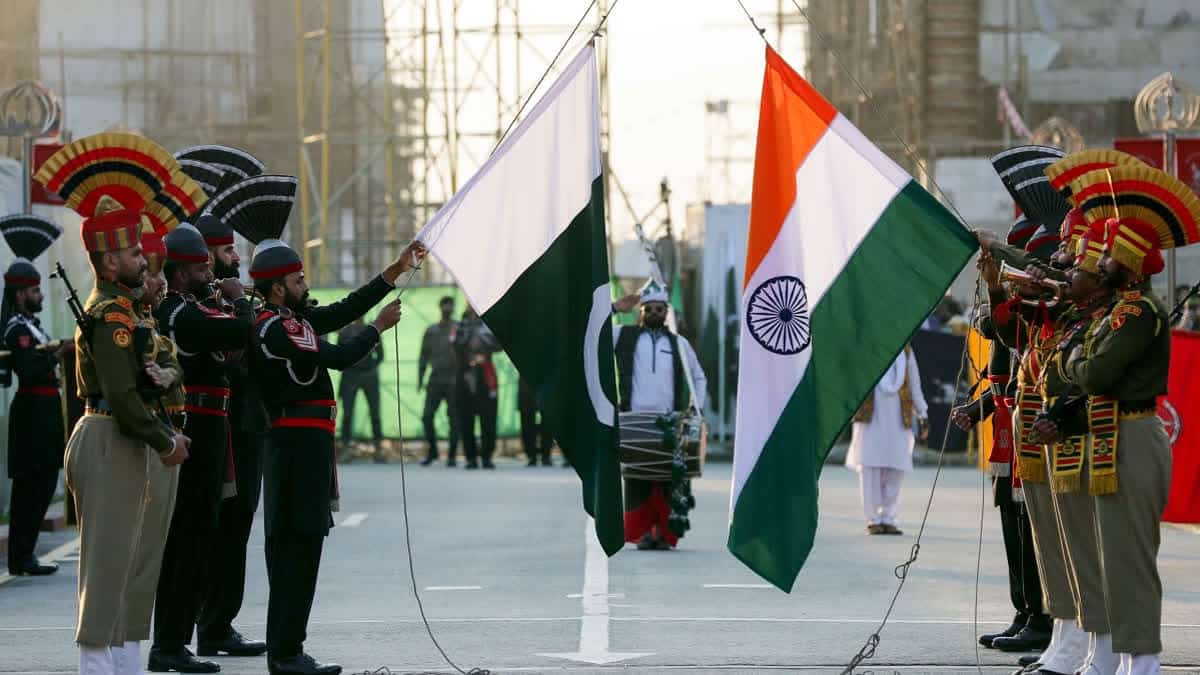 India bans direct indirect imports from Pakistan 1
India bans direct and indirect imports from Pakistan with immediate effect