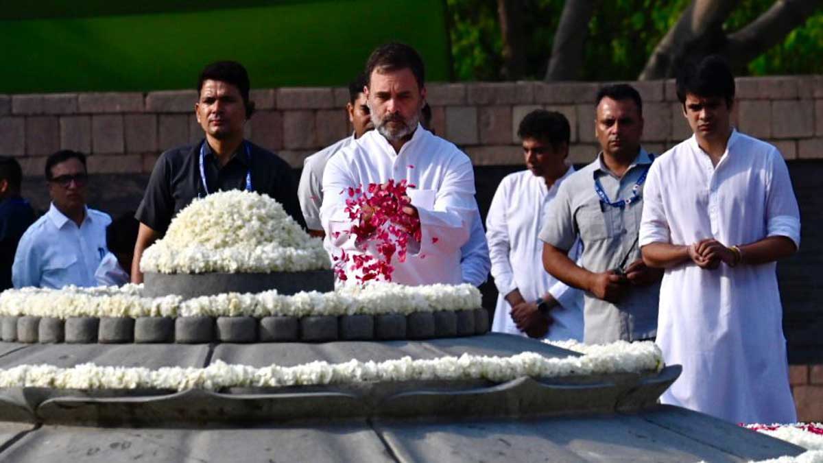 National leaders pay tribute to Rajiv Gandhi 4 National leaders pay tribute to Rajiv Gandhi