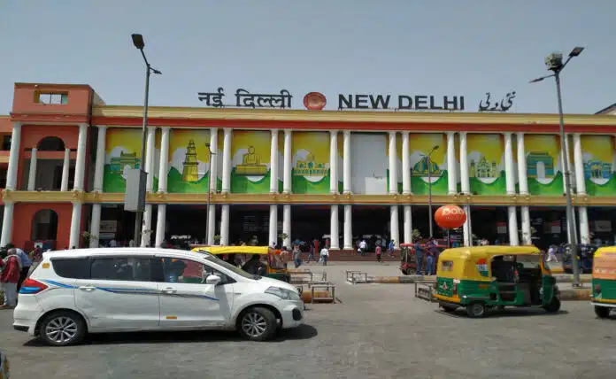 Heavy security alert after bag found at New Delhi Railway Station, police and bomb squad deployed