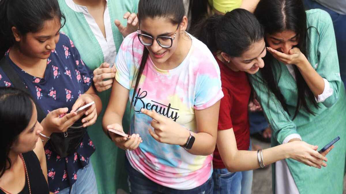 PM Modi congratulates CBSE students